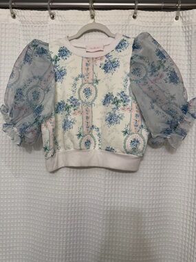 Floral Puff-Sleeve Top in White and Light Blue